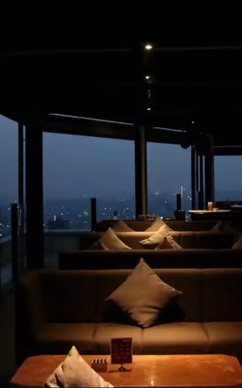 cafe rooftop Jakarta terdekat
